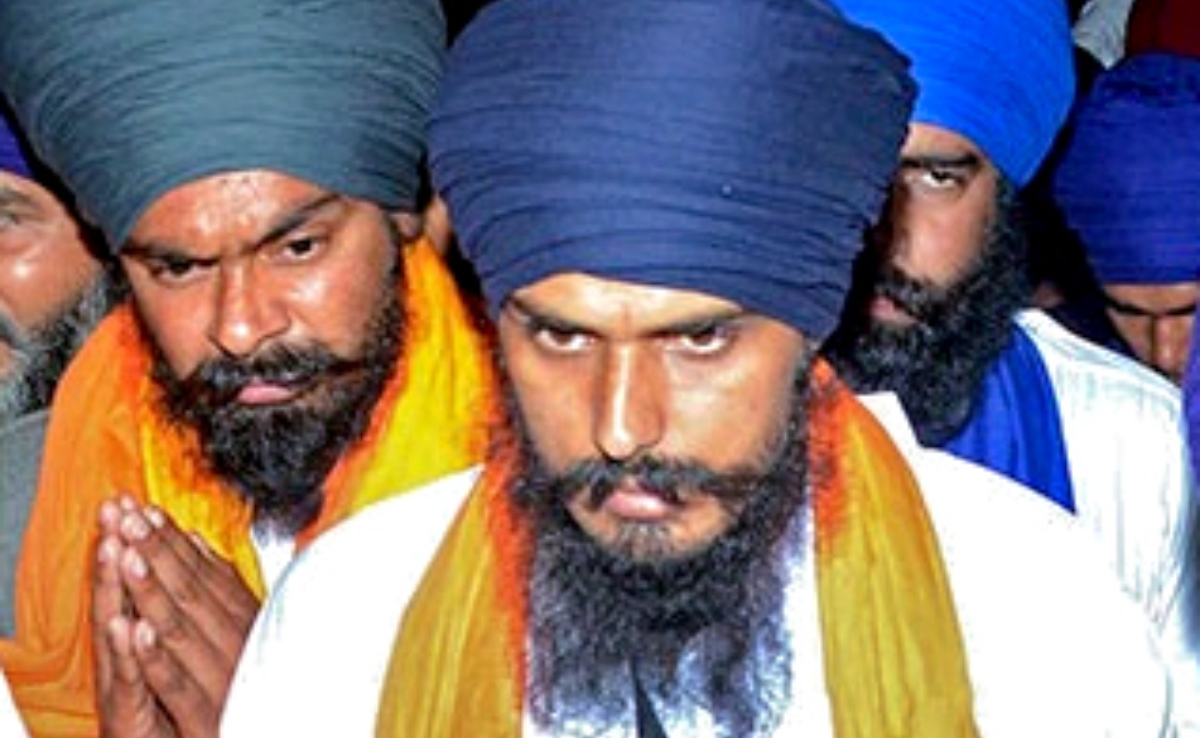 जेल में बंद पंजाब से सांसद अमृतपाल की याचिका को SC ने सुनने से किया इनकार, कहा- हाई कोर्ट जाओ