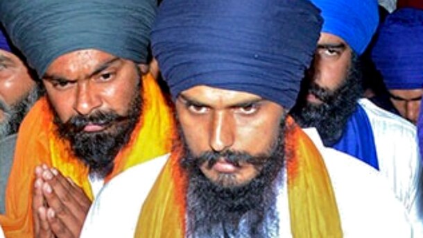 जेल में बंद पंजाब से सांसद अमृतपाल की याचिका को SC ने सुनने से किया इनकार, कहा- हाई कोर्ट जाओ