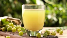 Why Gastroenterologists Recommend Amla Juice On An Empty Stomach For Summer Acidity