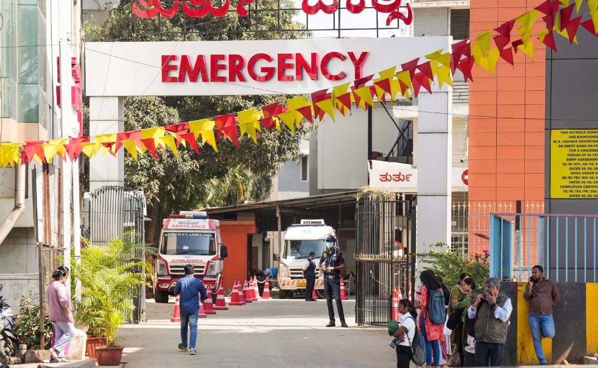 चीन में फैले HMPV वायरस से भारत में दहशत, 7 मामले आए सामने, जानें किन लोगों को ज्यादा खतरा? चीन में फैले HMPV वायरस से भारत में दहशत, 7 मामले आए सामने, जानें किन लोगों को ज्यादा खतरा?