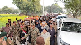 जम्मू-कश्मीर में शहीद कोटपूतली के जवान का हुआ अंतिम संस्कार, 2 साल के बेटे ने दी मुखाग्नि; हर किसी आंखे रहीं नम
