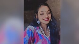 जल्द बॉलीवुड में डेब्यू करेंगी वायरल गर्ल मोनालिसा, लंदन में होगी शूटिंग