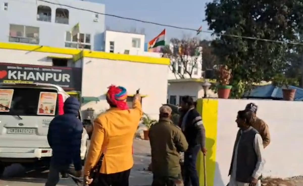 उत्तराखंड में गैंग्स ऑफ खानपुर! रुड़की में BJP के दबंग 'चैंपियन' के धांय धांय की पूरी कहानी | Khanpur Gangwar Haridwar MLA Umesh Kumar Ex MLA Kunwar Pranav singh Champion