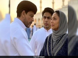 Did Shah Rukh Khan And Gauri Visit Mecca In New Year? The Truth Behind Viral Image Did Shah Rukh Khan And Gauri Visit Mecca In New Year? The Truth Behind Viral Image