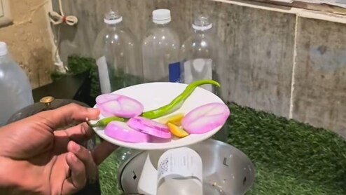 Viral: Hyderabad Restaurant Slammed For Reusing Leftover Onions, Chutneys For Next Customers