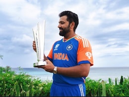 ICC T20 टीम ऑफ द ईयर के कप्तान चुने गए रोहित शर्मा, टीम में भारत से पांड्या, बुमराह सहित 4 खिलाड़ी शामिल ICC T20 टीम ऑफ द ईयर के कप्तान चुने गए रोहित शर्मा, टीम में भारत से पांड्या, बुमराह सहित 4 खिलाड़ी शामिल
