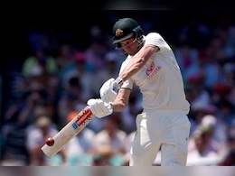 सिडनी टेस्ट में डेब्यू करने वाले इस ऑलराउंडर ने बटोरे खूब रन, टीम इंडिया के अरमानों पर फेरा पानी! सिडनी टेस्ट में डेब्यू करने वाले इस ऑलराउंडर ने बटोरे खूब रन, टीम इंडिया के अरमानों पर फेरा पानी!