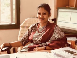 परदेशात फिरायला गेली, राजीनामा द्यावा लागला; कोण आहे ही देखणी IPS अधिकारी परदेशात फिरायला गेली, राजीनामा द्यावा लागला; कोण आहे ही देखणी IPS अधिकारी