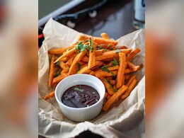 US Restaurant To Pay Teenager Rs 24 Crore After Scalding BBQ Sauce Burns Her