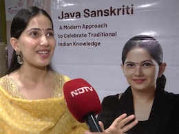 Maha Kumbh 2025: Spiritual Guru Jaya Kishori Takes Dip In Prayagraj, Shares "Happiness" Mantra