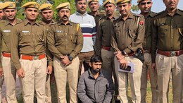 अपराधी को पकड़ने के लिए कारपेंटर बनी पुलिस, 2 महीने की मेहनत के बाद 40 हजार का इनामी तस्कर गिरफ्तार