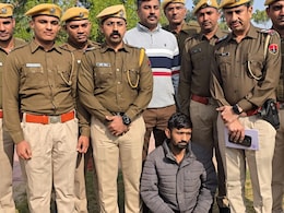 अपराधी को पकड़ने के लिए कारपेंटर बनी पुलिस, 2 महीने की मेहनत के बाद 40 हजार का इनामी तस्कर गिरफ्तार अपराधी को पकड़ने के लिए कारपेंटर बनी पुलिस, 2 महीने की मेहनत के बाद 40 हजार का इनामी तस्कर गिरफ्तार