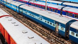 Train Table 2025: 1 जनवरी से बदल जाएगा इन ट्रेनों का समय, यहां देखें शेड्यूल