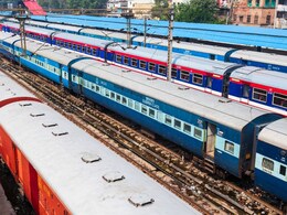 Train Table 2025: 1 जनवरी से बदल जाएगा इन ट्रेनों का समय, यहां देखें शेड्यूल Train Table 2025: 1 जनवरी से बदल जाएगा इन ट्रेनों का समय, यहां देखें शेड्यूल
