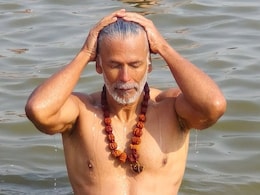 एक्टिंग में फ्लॉप, फिटनेस में हिट है ये एक्टर, 60 उम्र में भी दिखता है इतना हैंडसम, लुक्स पर मर मिटती हैं लड़कियां