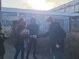 Uzbek GM, Who Refused To Shake Hands With R Praggnanandhaa's Sister R Vaishali, Meets Her And Gifts...