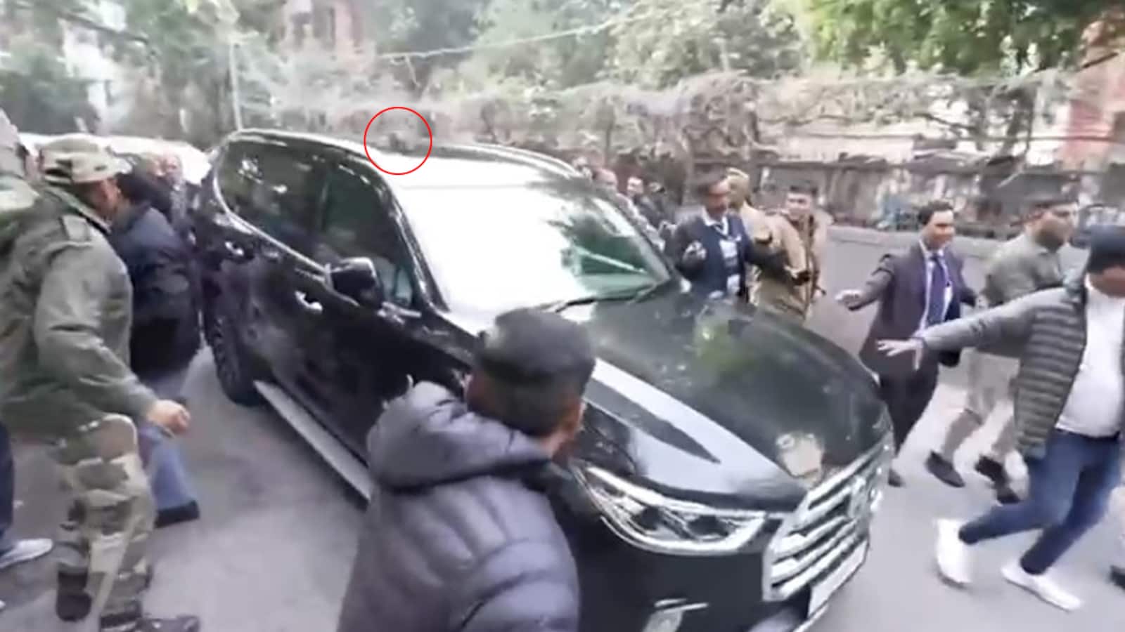 AAP Claims Arvind Kejriwal's Car Attacked By BJP Workers, Party Hits Back