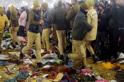 30 Dead, 60 Injured In Maha Kumbh Stampede, Says UP Top Cop 30 Dead, 60 Injured In Maha Kumbh Stampede, Says UP Top Cop