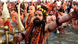 Mahakumbh 2025: अखाड़ों में हर चीज का होता है लेखाजोखा, रोज दक्ष&zwj;िणा का होता है ह&zwj;िसाब; गड़बड़ी पर म&zwj;िलती है सख्&zwj;त सजा&nbsp;