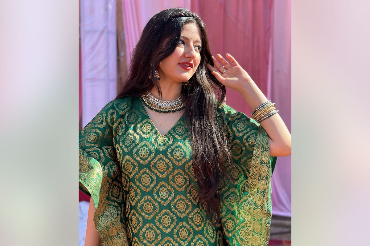 Winter Kurti Styling Tips by Jhanvi Bhatia