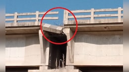 Rajasthan: बहरोड़-अलवर स्टेट हाईवे पर साहबी नदी पर बना पुल का एक हिस्सा टूटा, पुलिस ने लगाए बैरियर&nbsp;