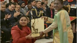 Arjuna Award 2024 Winners List: अर्जुन अवार्ड से सम्मानित हुईं राजस्थान की पैरा-शूटर मोना अग्रवाल, बोलीं- 'ये मेरे लिए गर्व का पल'
