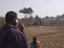 सूरजपुर ट्रिपल मर्डर मामले में बड़ा एक्शन, 20 आरोपियों को पुलिस ने हिरासत में लिया सूरजपुर ट्रिपल मर्डर मामले में बड़ा एक्शन, 20 आरोपियों को पुलिस ने हिरासत में लिया