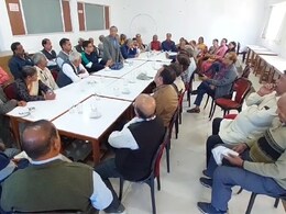 Electricity Scam: बिना सर्वे किए पंप का बढ़ा दिया लोड, घाटा बताकर बिजली के दाम बढ़ाने का प्रस्ताव! किसान हो रहे परेशान