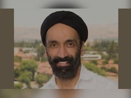 एक दिन में 48 करोड़ रुपये वेतन... इस भारतीय सीईओ की सालाना सैलरी सुनकर उड़ जाएंगे होश एक दिन में 48 करोड़ रुपये वेतन... इस भारतीय सीईओ की सालाना सैलरी सुनकर उड़ जाएंगे होश