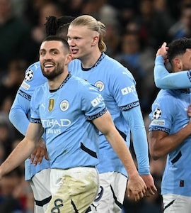 Manchester City Sign Kit Deal Worth Reported 1 Billion Pounds
