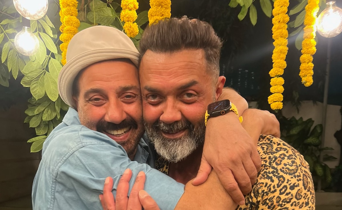 बंदर के टीजर पर सनी देओल को बॉबी देओल पर गर्व, भतीजे करण देओल बोले- 'कमाल लग रहे हो चाचा'