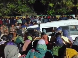थानेदार और टीम को ग्रामीणों ने 7 घंटे तक बनाया बंधक, पथराव भी किया, 100 ग्रामीणों के खिलाफ FIR दर्ज