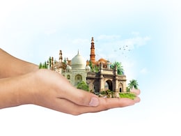 घरेलू यात्रियों में वृद्धि से भारत का टूरिज्म सेक्टर 2035 तक 42 लाख करोड़ रुपए का हो जाएगा: रिपोर्ट घरेलू यात्रियों में वृद्धि से भारत का टूरिज्म सेक्टर 2035 तक 42 लाख करोड़ रुपए का हो जाएगा: रिपोर्ट