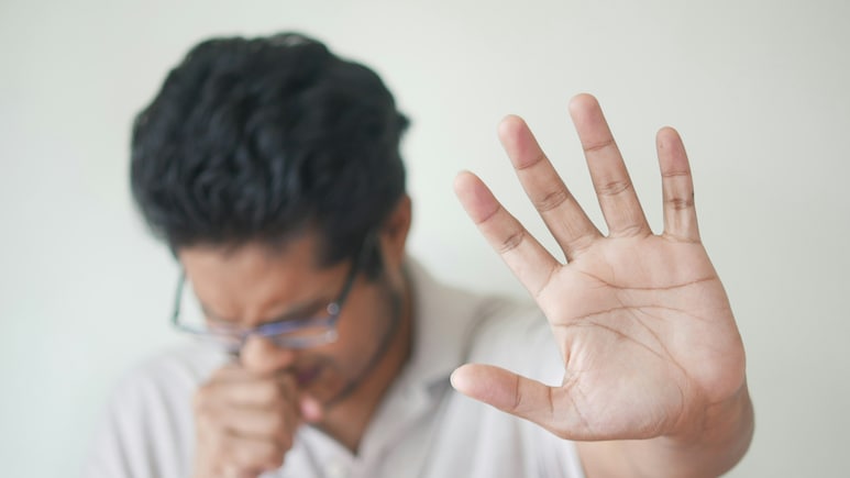 Throat Feeling Itchy Due To Poor Air Quality? Try These Desi Hacks