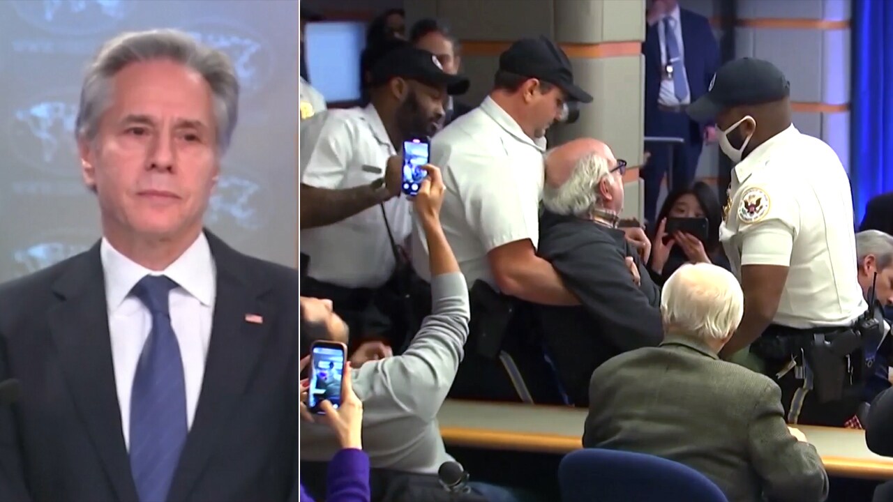 Hecklers Interrupt Antony Blinken Over Gaza Policy In US