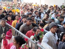 Khatu Shyamji: नए साल पर 10 लाख से अधिक भक्तों ने खाटू श्याम के  किए दर्शन, आज भी नहीं होंगे VIP दर्शन Khatu Shyamji: नए साल पर 10 लाख से अधिक भक्तों ने खाटू श्याम के  किए दर्शन, आज भी नहीं होंगे VIP दर्शन