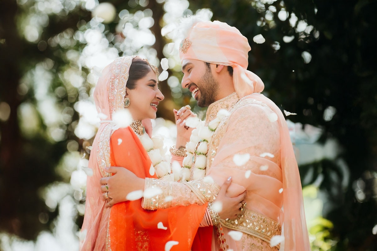 Armaan Malik Ties the Knot with Aashna Shroff; Says "Tu Hi Mera Ghar..." Armaan Malik Ties the Knot with Aashna Shroff; Says "Tu Hi Mera Ghar..."