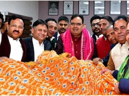 अजमेर दरगाह में पेश हुई राजस्थान CM की चादर, हमीद खान मेवाती बोले- गंगा-जमुना तहजीब बना रहने की भजनलाल शर्मा ने की कामना अजमेर दरगाह में पेश हुई राजस्थान CM की चादर, हमीद खान मेवाती बोले- गंगा-जमुना तहजीब बना रहने की भजनलाल शर्मा ने की कामना