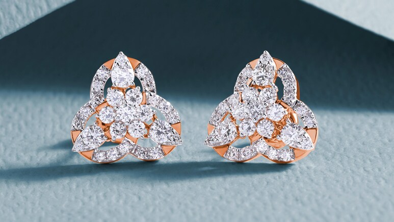 इन स्टर्लिंग सिल्वर इयररिंग्स के साथ अपने पार्टी लुक को बनाएं और भी खूबसूरत, Myntra से करें ऑर्डर