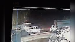 जोधपुर में पुलिस गश्ती गाड़ी को टक्कर मारते हुए भागा डंपर, कांस्टेबल सहित 2 घायल, सामने आया वीडियो