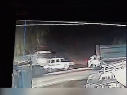 जोधपुर में पुलिस गश्ती गाड़ी को टक्कर मारते हुए भागा डंपर, कांस्टेबल सहित 2 घायल, सामने आया वीडियो जोधपुर में पुलिस गश्ती गाड़ी को टक्कर मारते हुए भागा डंपर, कांस्टेबल सहित 2 घायल, सामने आया वीडियो