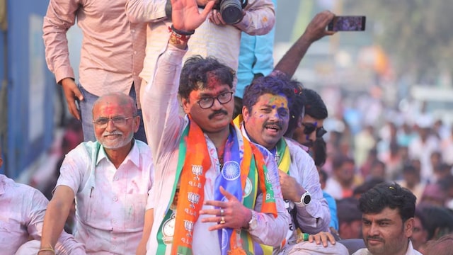 Minister Dhananjay Munde Shares Bell's Palsy Diagnosis: All About The Condition