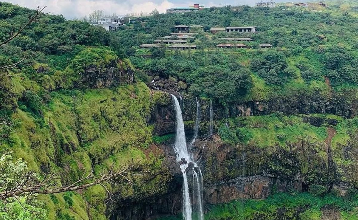 Lingmala Waterfall. Photo: Instagram/panchganilovers