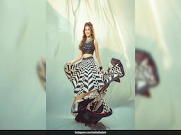 Rasha Thadani Is A Black-White-Dream In A Raw Silk <i>Lehenga</i> Rasha Thadani Is A Black-White-Dream In A Raw Silk <i>Lehenga</i>