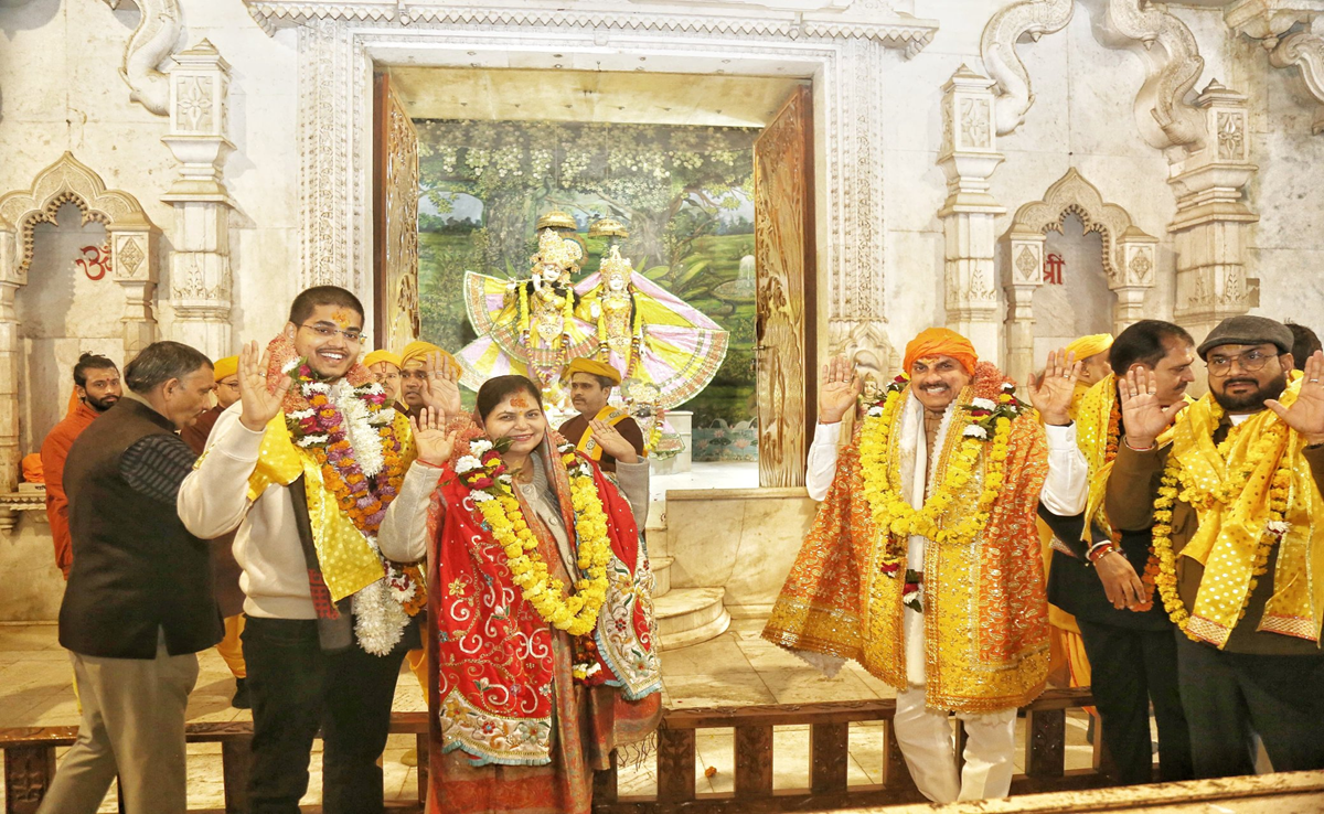 CM मोहन ने मथुरा में किए दर्शन, कहा- MP में भगवान कृष्ण से जुड़े स्थान बनेंगे तीर्थ स्थल