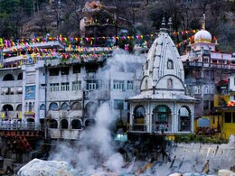 7 Natural Hot Springs In India For A Warm Soak This Winter 7 Natural Hot Springs In India For A Warm Soak This Winter