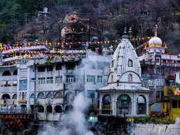 सर्दी से हैं परेशान? भारत में इन 8 जगहों पर हैं नेचुरल गर्म पानी के झरने, आप कहां जाना चाहेंगे?   सर्दी से हैं परेशान? भारत में इन 8 जगहों पर हैं नेचुरल गर्म पानी के झरने, आप कहां जाना चाहेंगे?