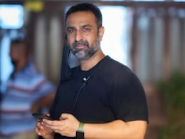 अपनी पहली फिल्म 'स्काई फोर्स' को लेकर इमोशनल हुए निर्देशक अभिषेक अनिल कपूर, कहा- यह एक फिल्म से कहीं बढ़कर अपनी पहली फिल्म 'स्काई फोर्स' को लेकर इमोशनल हुए निर्देशक अभिषेक अनिल कपूर, कहा- यह एक फिल्म से कहीं बढ़कर