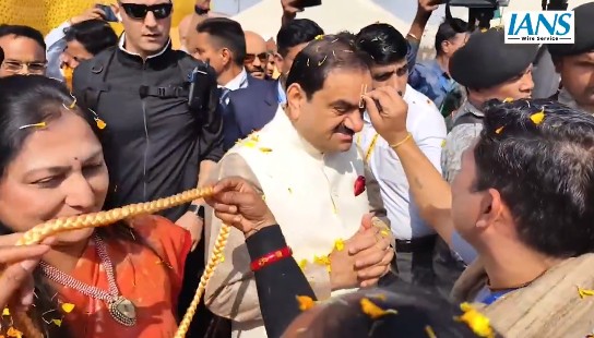 महाकुंभ में गौतम अदाणी ने संगम में की पूजा-अर्चना, कहा- मां गंगा का आशीर्वाद लिया