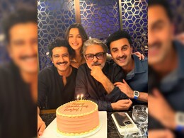 <i>Love & War</i>: Alia Bhatt's Birthday Post For Sanjay Leela Bhansali With Ranbir Kapoor And Vicky Kaushal <i>Love & War</i>: Alia Bhatt's Birthday Post For Sanjay Leela Bhansali With Ranbir Kapoor And Vicky Kaushal